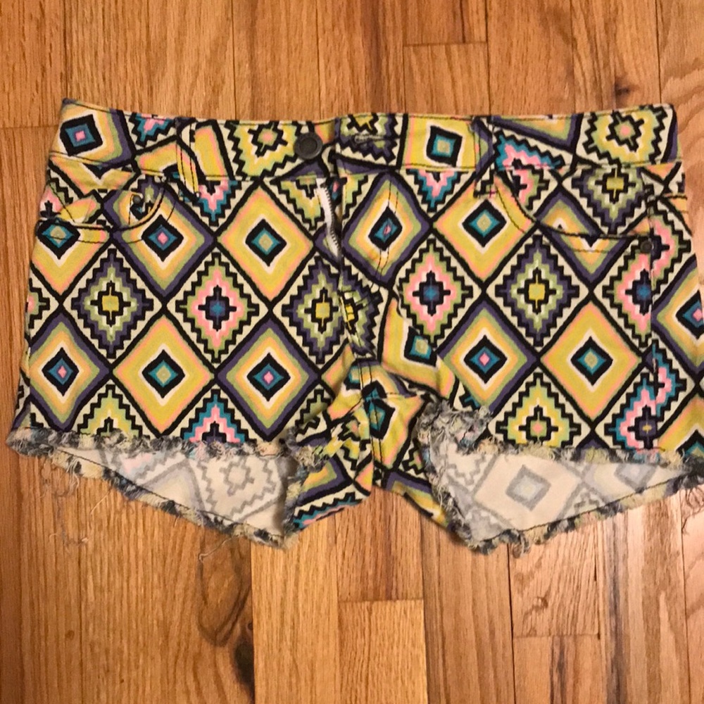 Multicolor fringe shorts